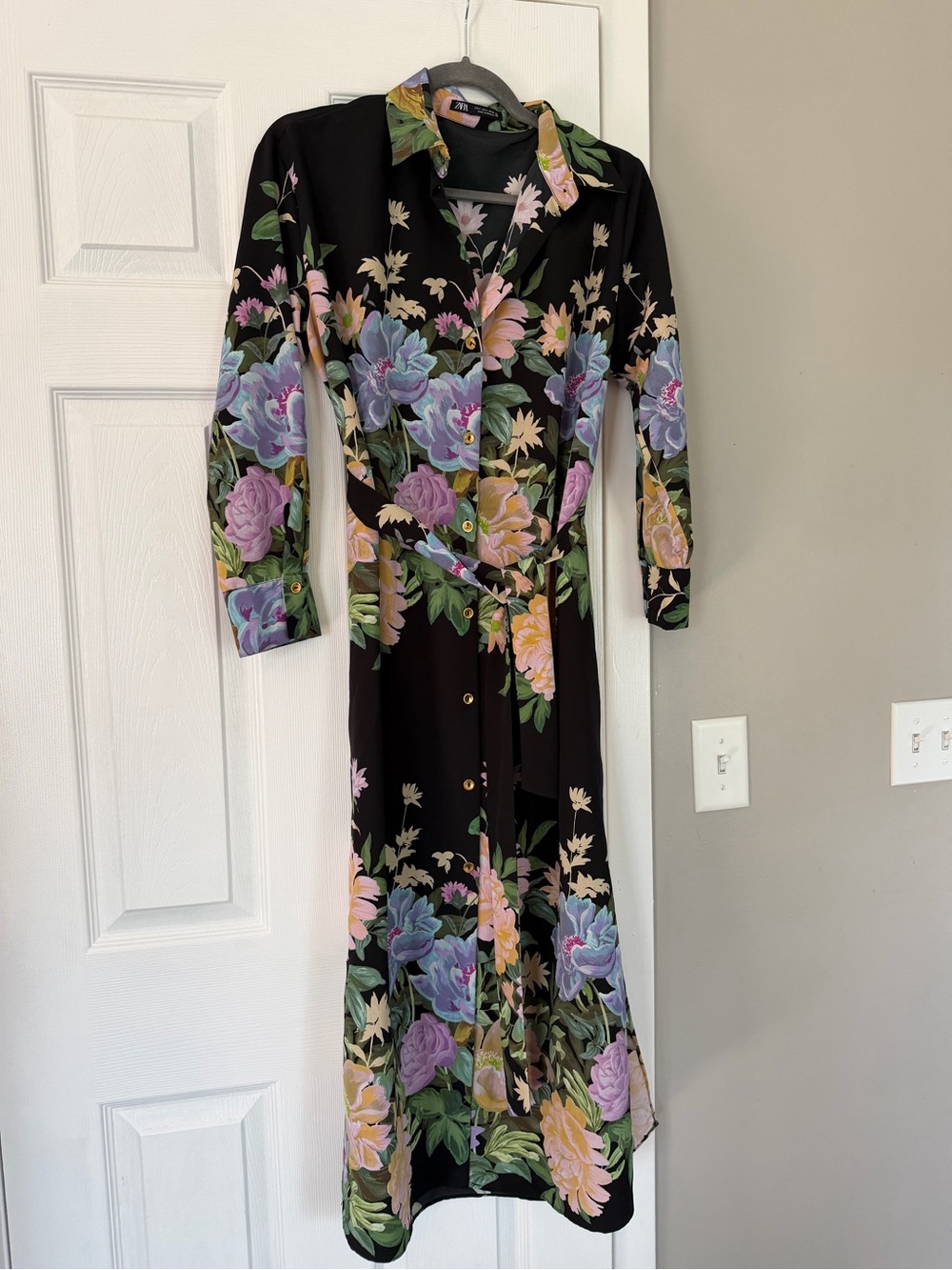 Zara Black Maxi Shirt Dress with Pastel Floral Print - Picture 8 of 12